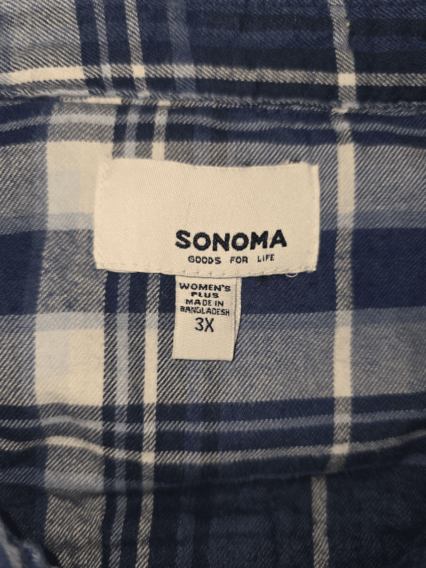 Sonoma brand and size tag on blue and white plaid brushed cotton button-up shirt in men’s size 3X.