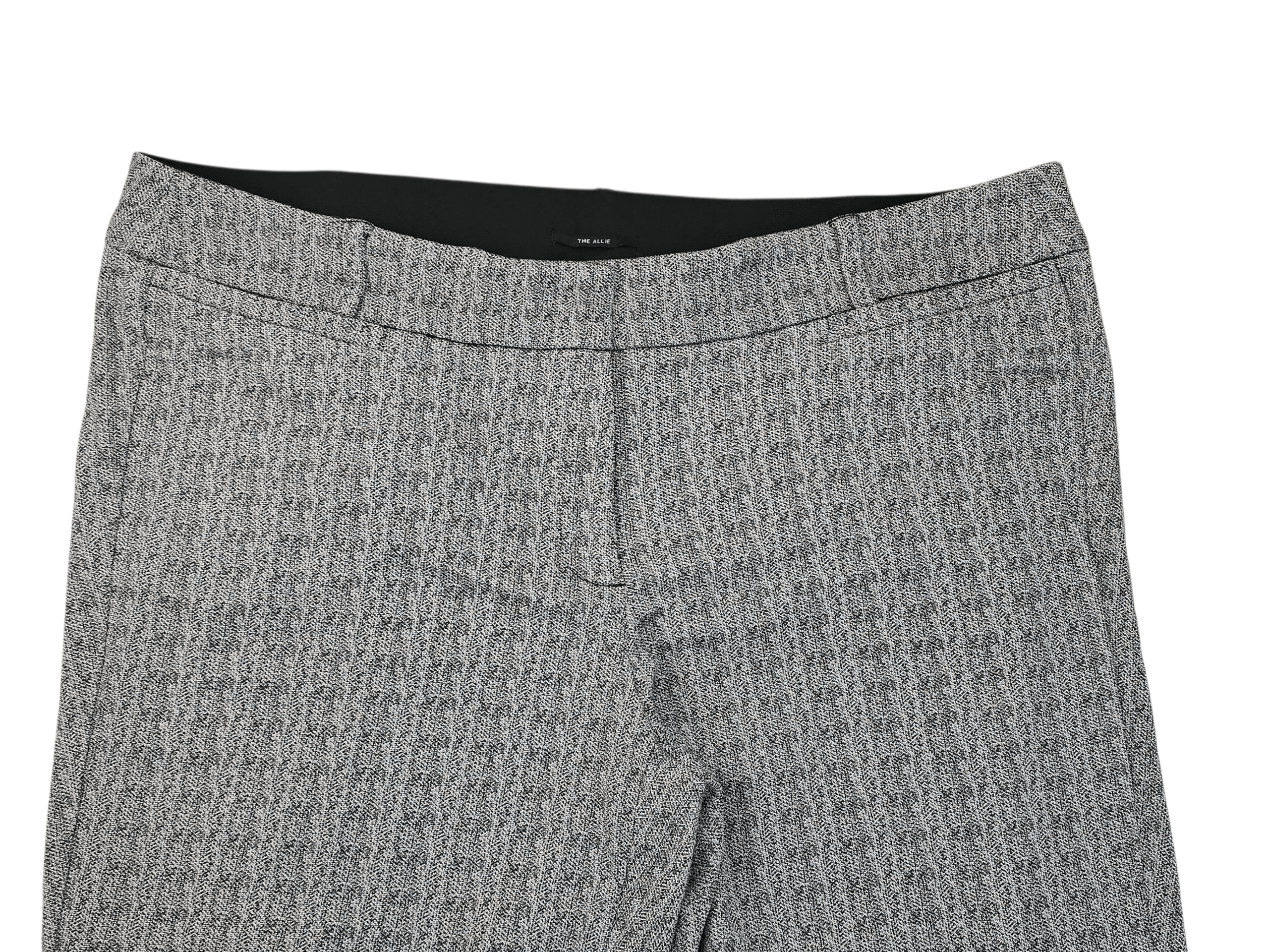 Close-up of waistband, stitching, and fabric texture on Lane Bryant The Alley cropped slacks women’s size 18R