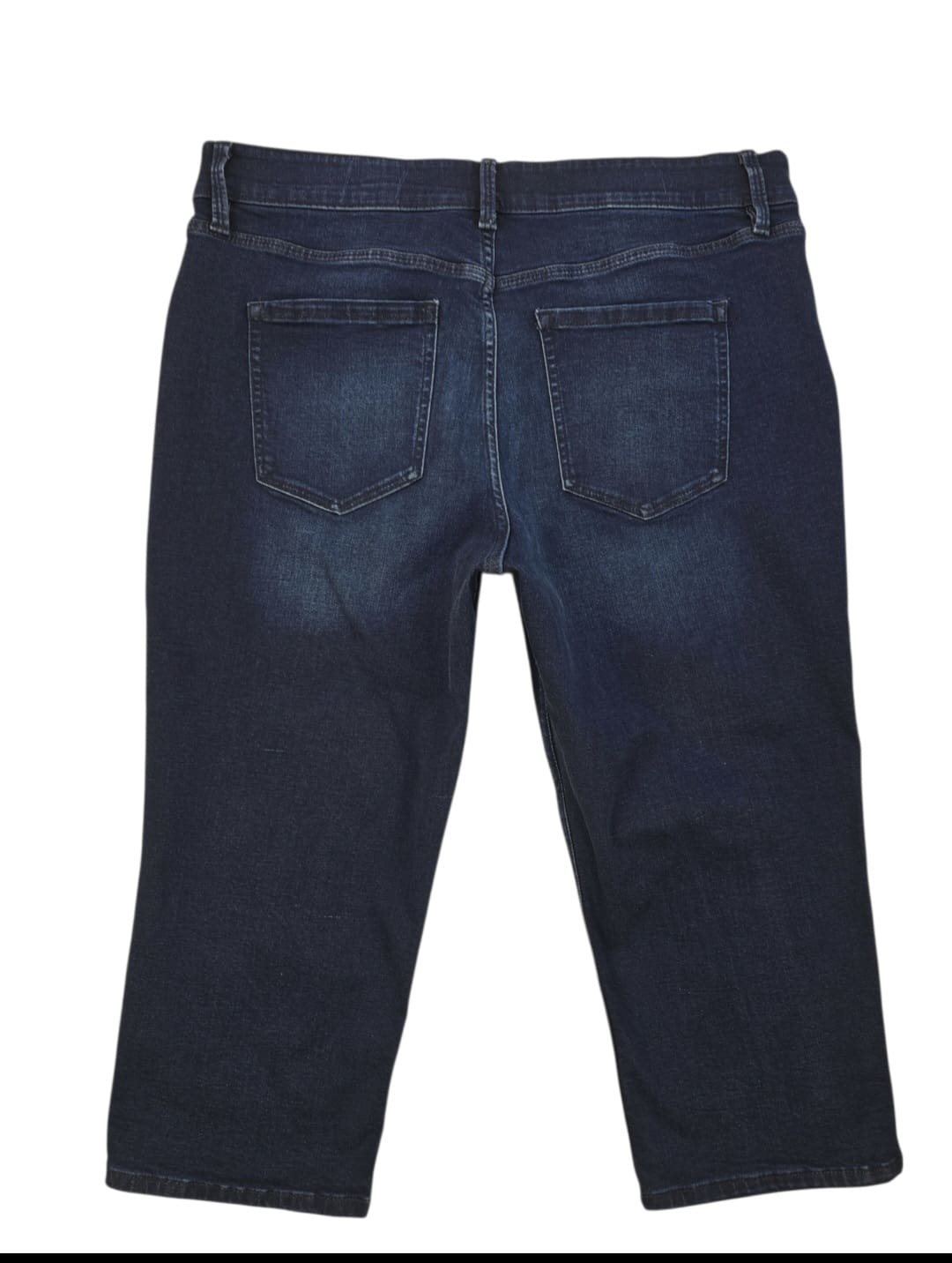 Back view of Liz Claiborne Sara women’s plus size 16 blue cropped mid-rise jeans