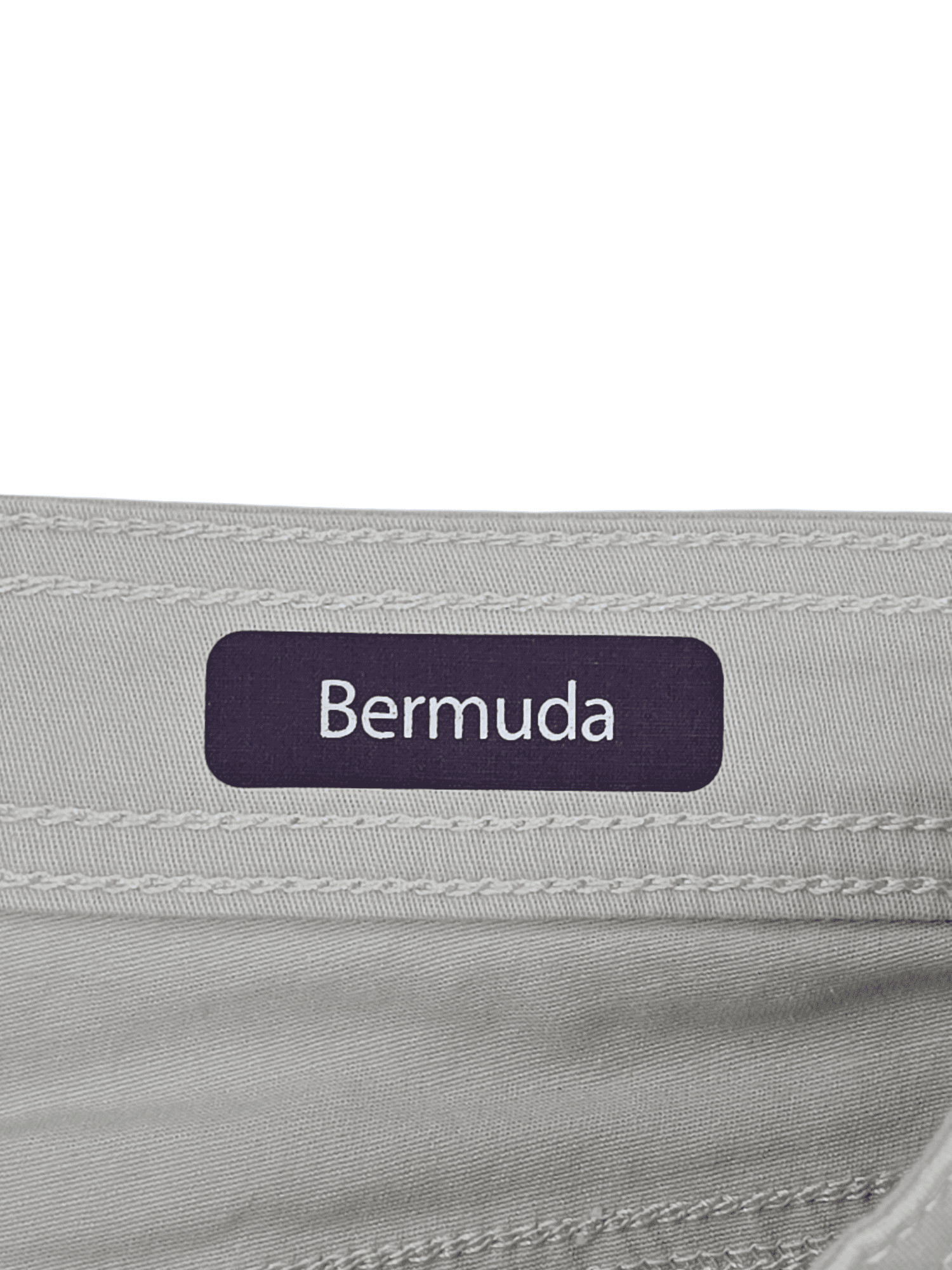 NWT Gloria Vanderbilt Light Tan Bermuda Shorts with Belt – SIZE 16 - Image 3