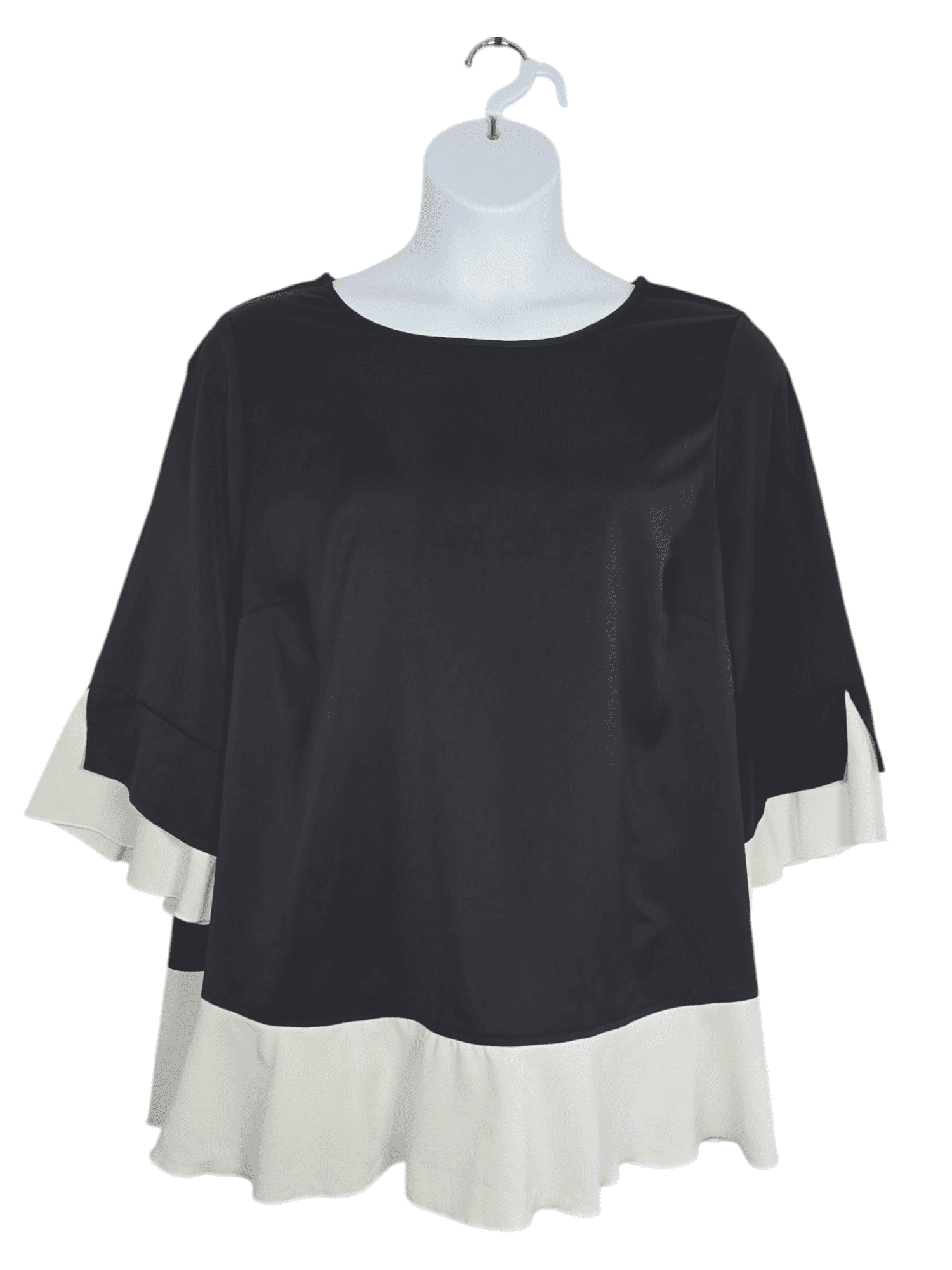 BloomChic women’s size 18/20 black and white layered-look pullover top front view