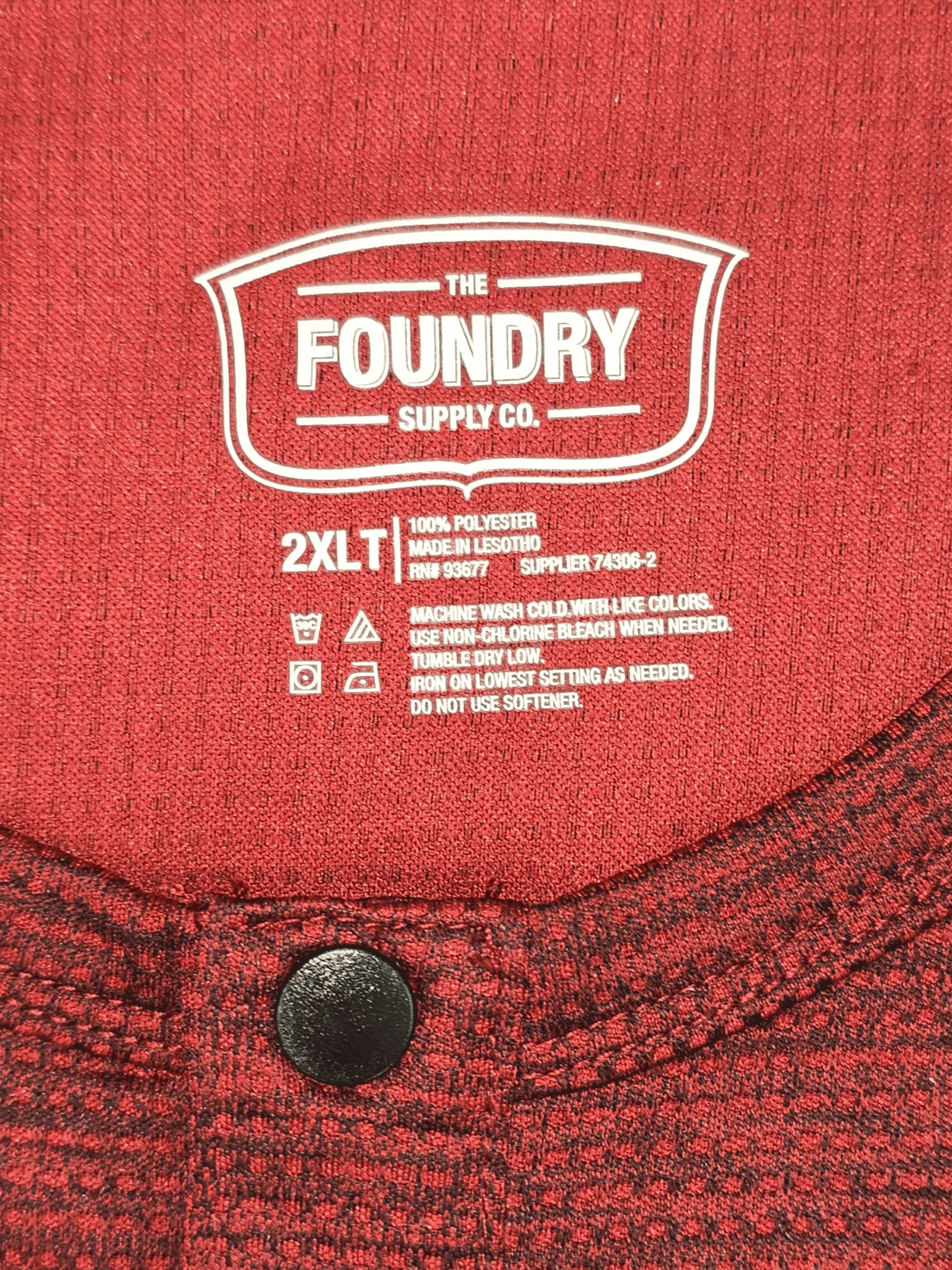 Close-up of The Foundry Supply Co. brand and size tag on men’s 2XLT waffle knit pullover