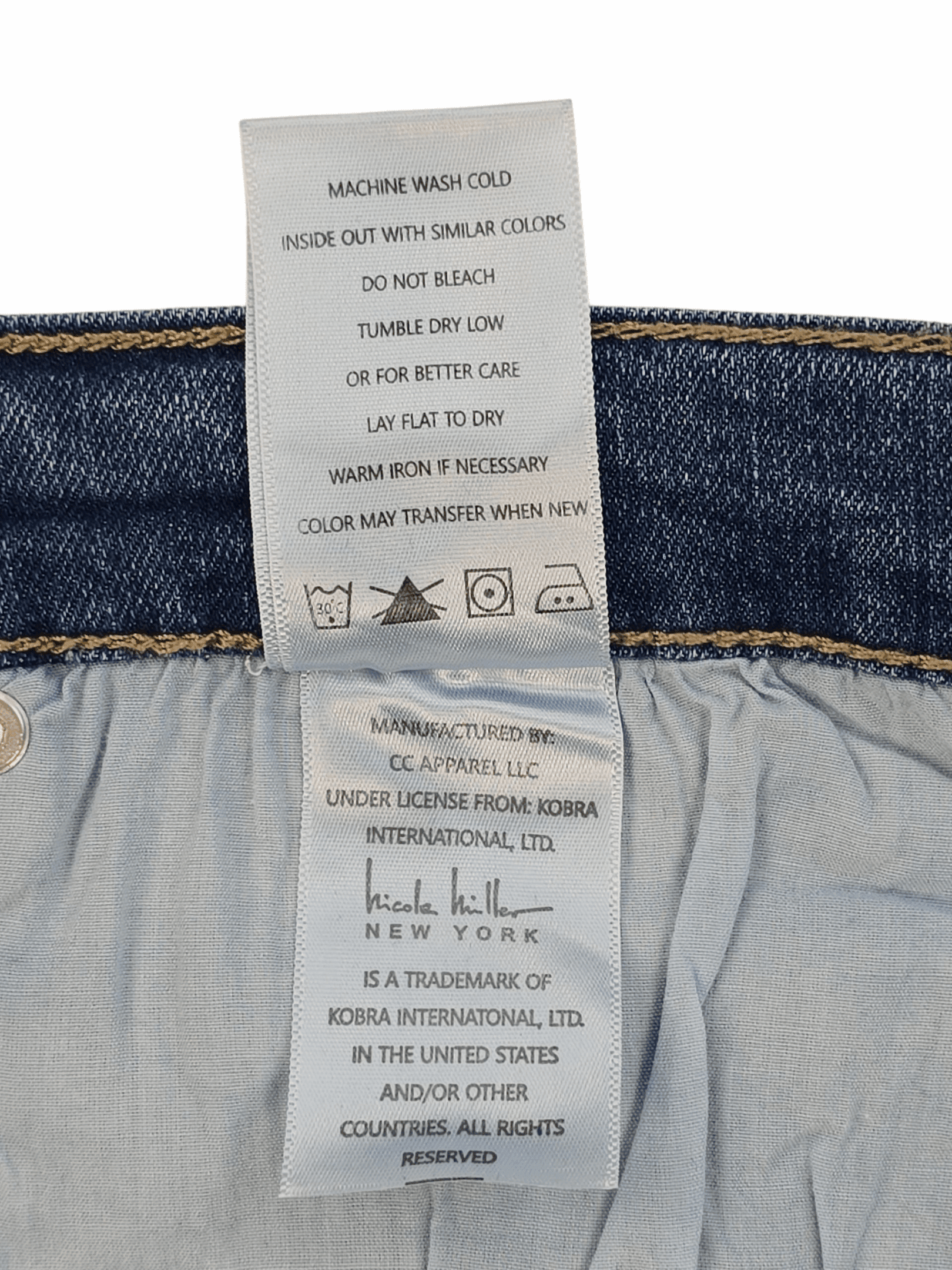 Levi’s 590 bootcut blue jeans care instructions label