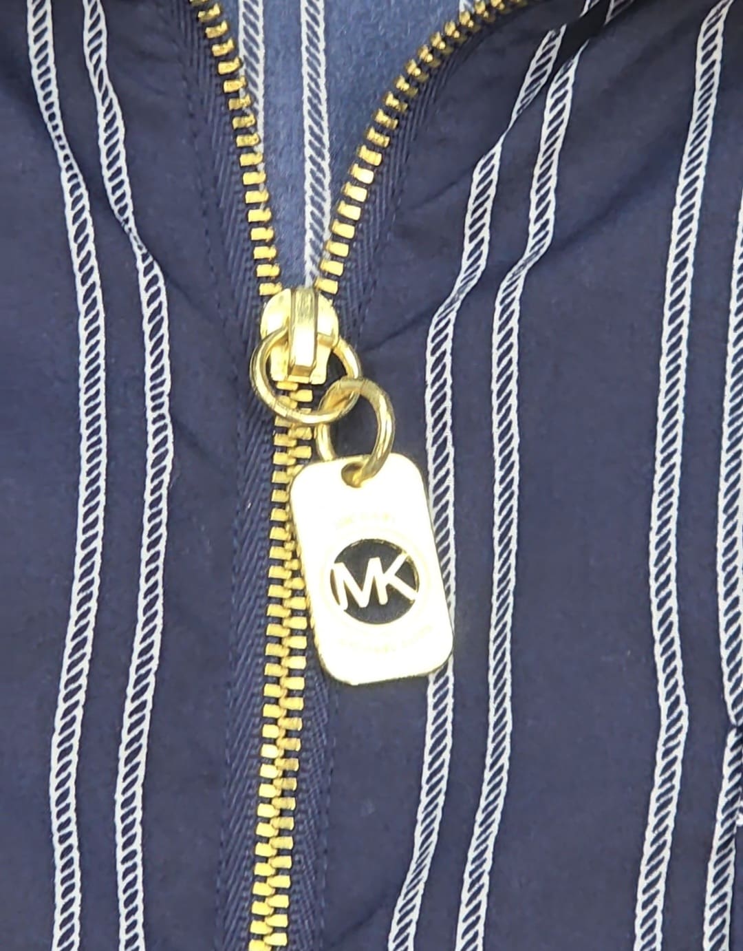 Michael Kors Women’s 2X navy blue polyester shirt close-up of gold zipper and fabric