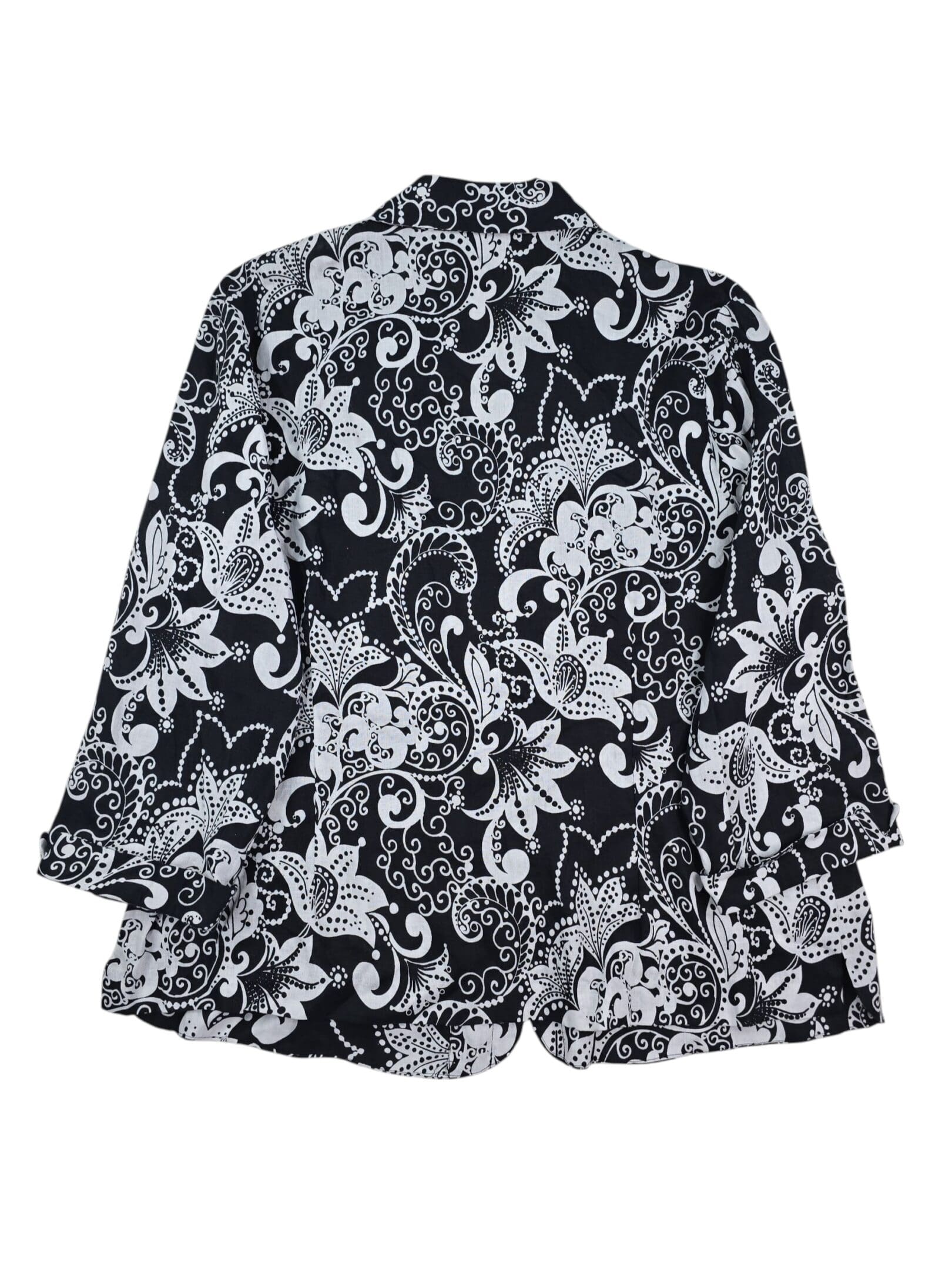 Carole Little women’s plus size linen blouse back view in black and white floral pattern