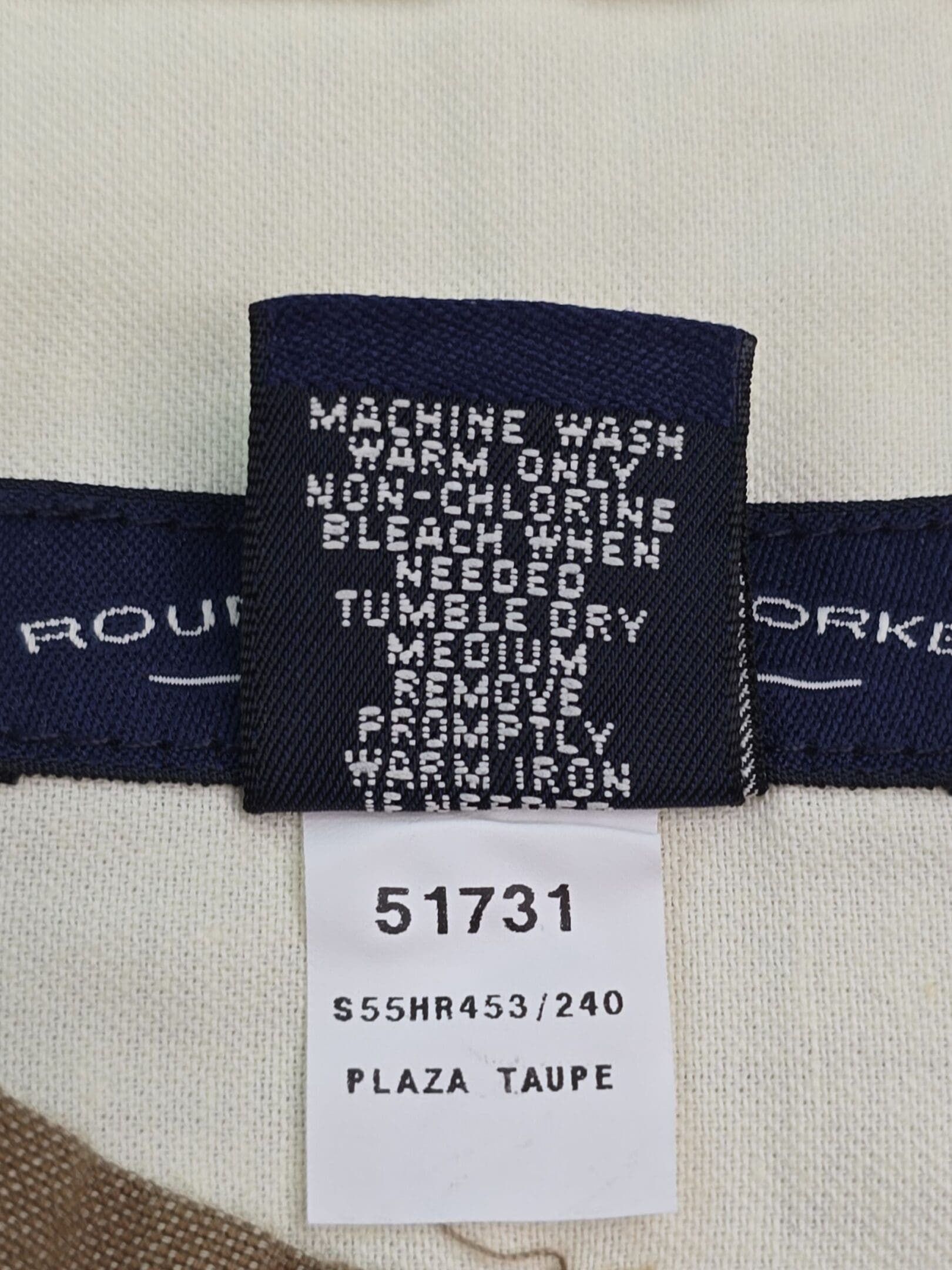 Roundtree & Yorke men’s shorts care instructions tag