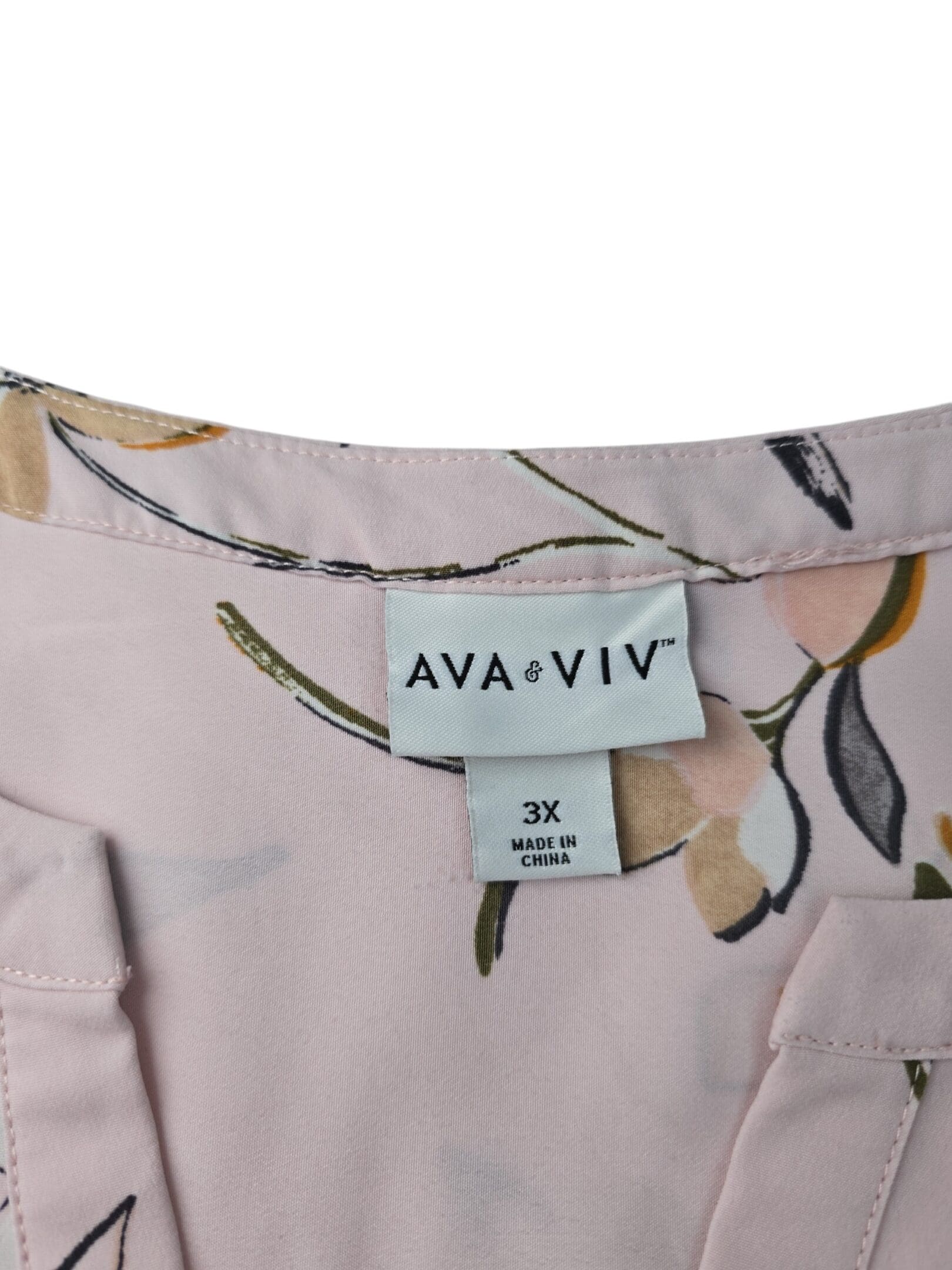 Ava & Viv blouse brand tag size 3X 100 percent polyester