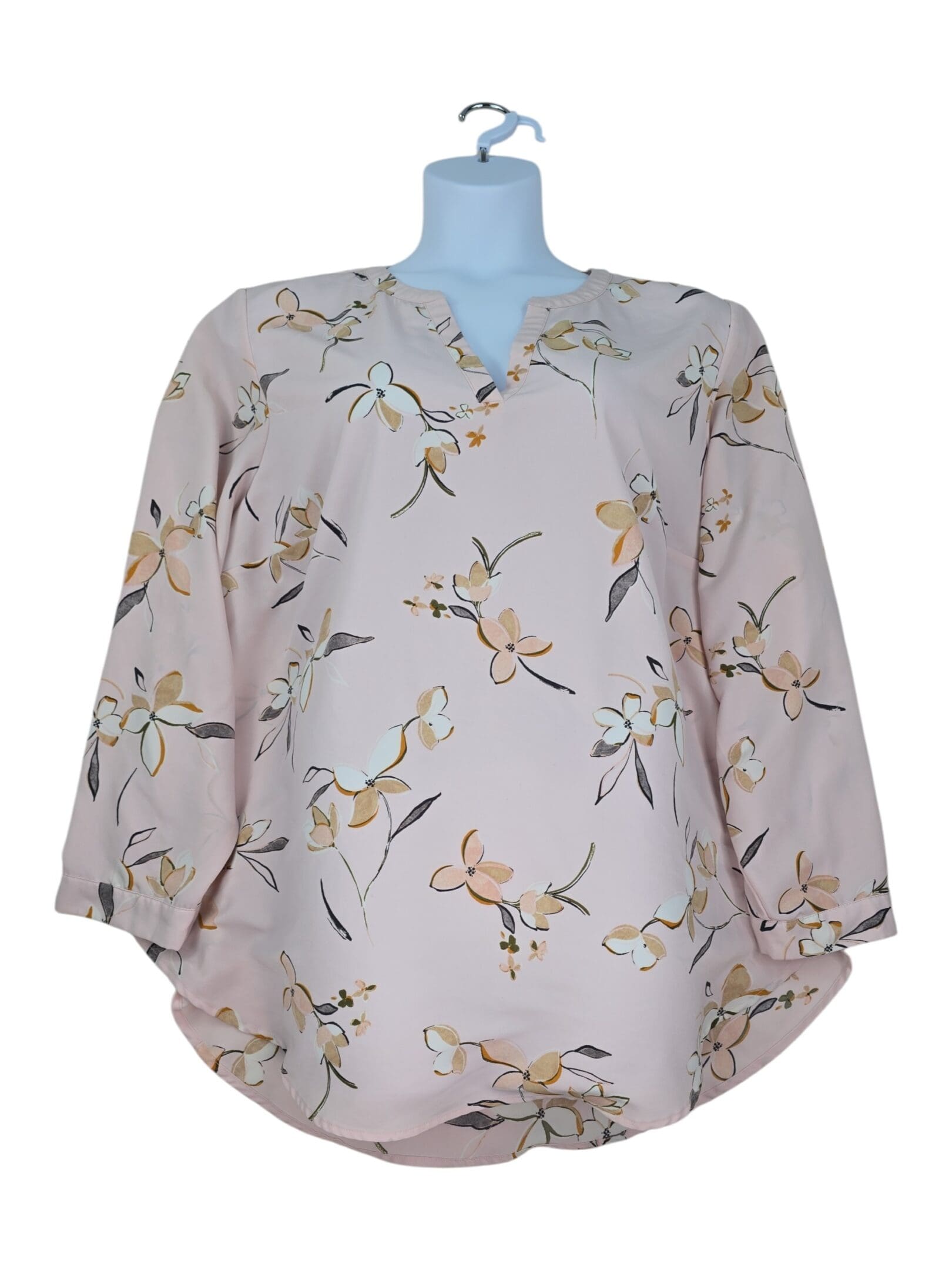 Ava & Viv long sleeve blouse 3X floral pullover with curved hem and relaxed fit