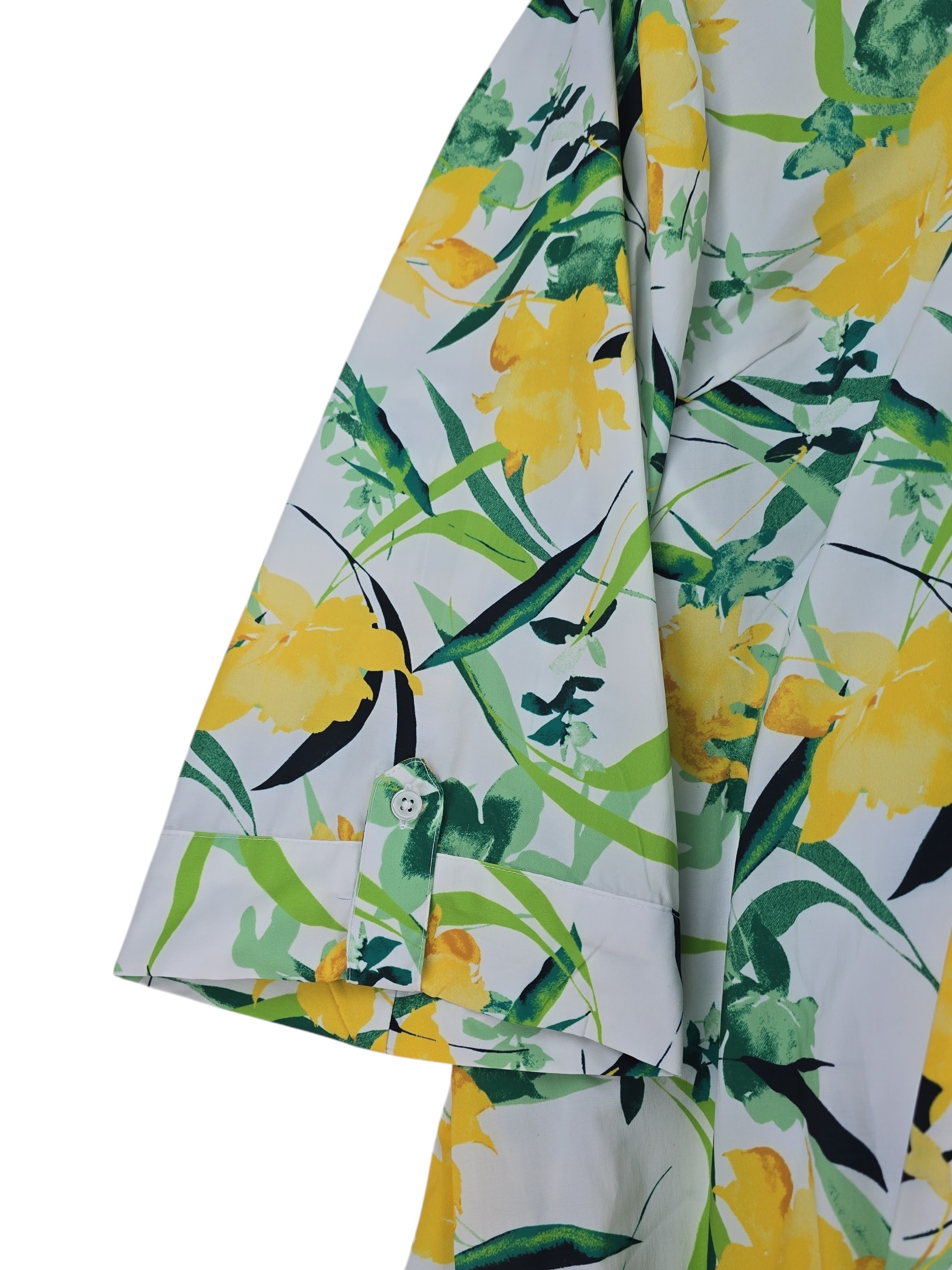 Sleeve cuff detail on Catherines women’s floral button up blouse