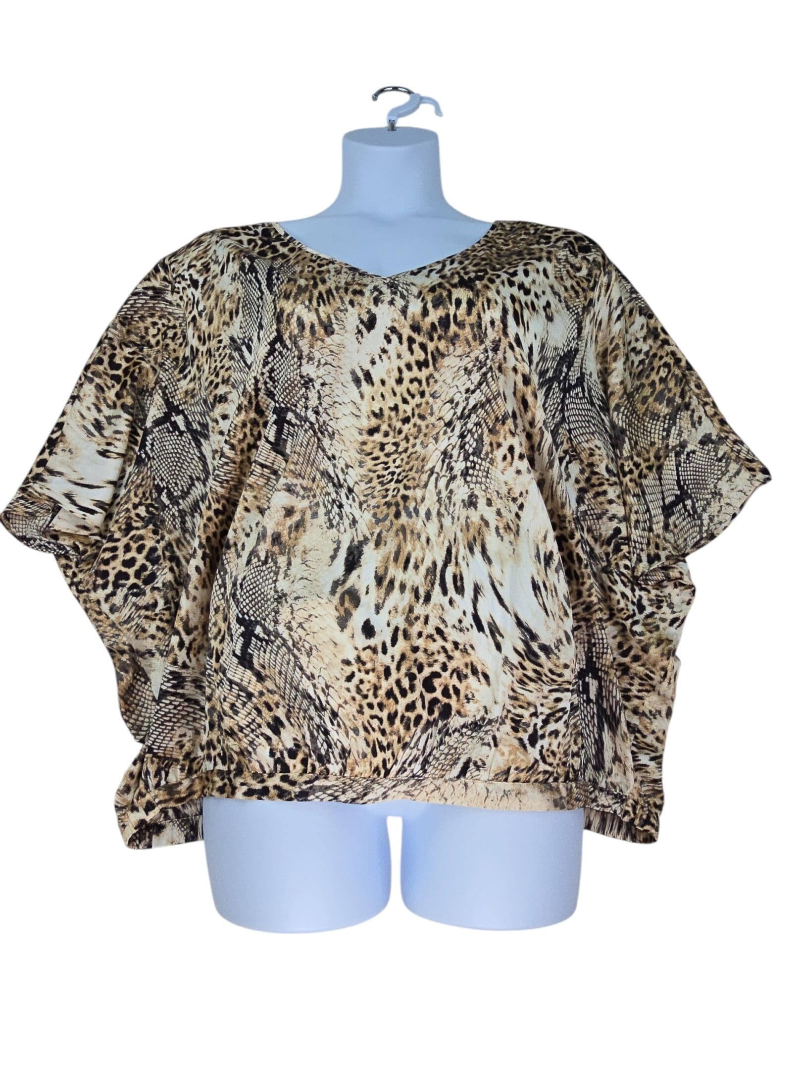 Chico’s women’s top size 3 animal print v neck short sleeve