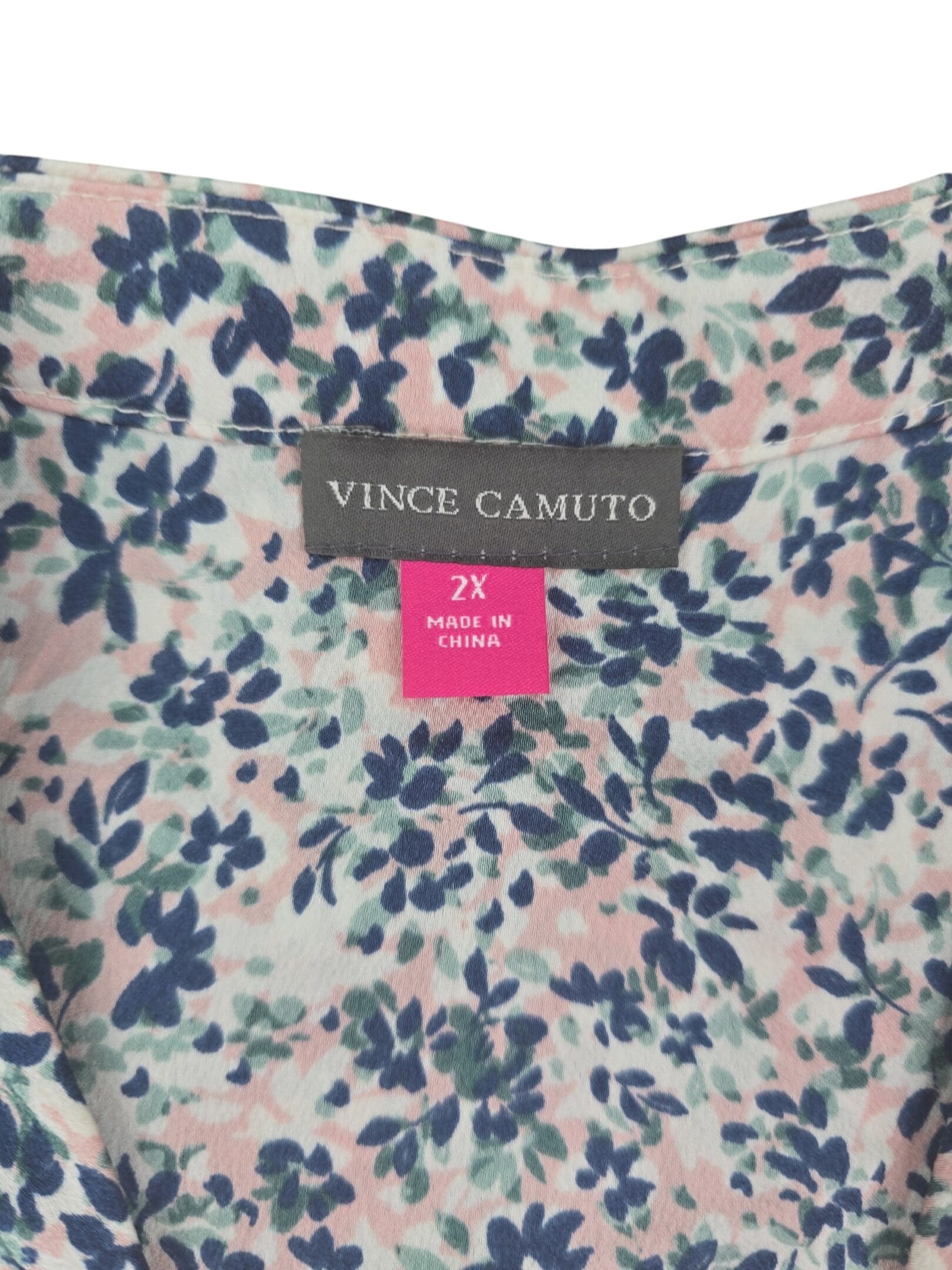 Vince Camuto brand tag size 2X women’s floral blouse